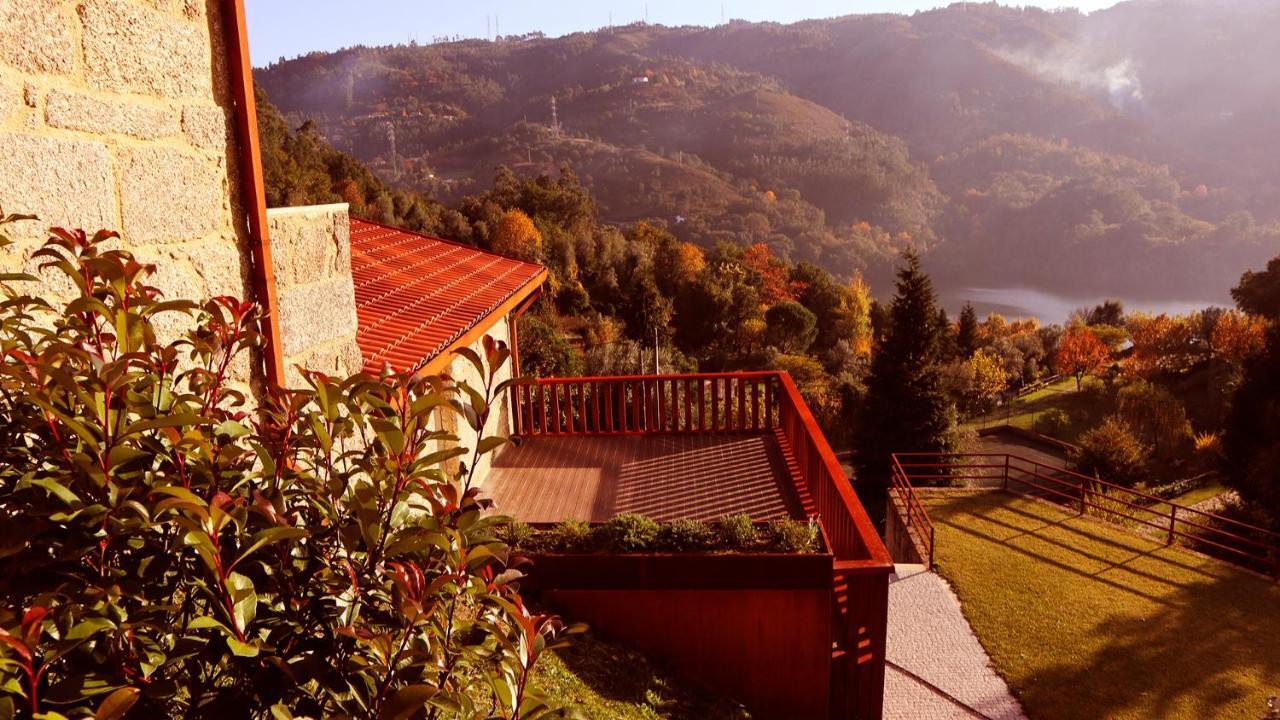 Agrinho Suites & Spa Geres Valdosende 外观 照片